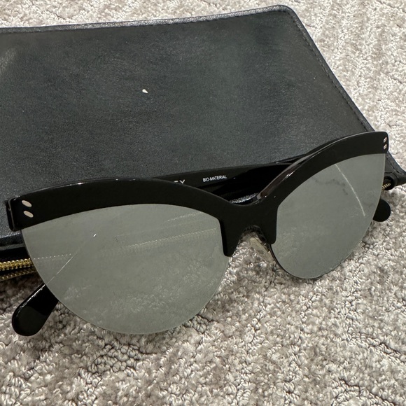 Stella McCartney SC0083S Mirrored Sunglasses Black/Silver - Picture 1 of 6